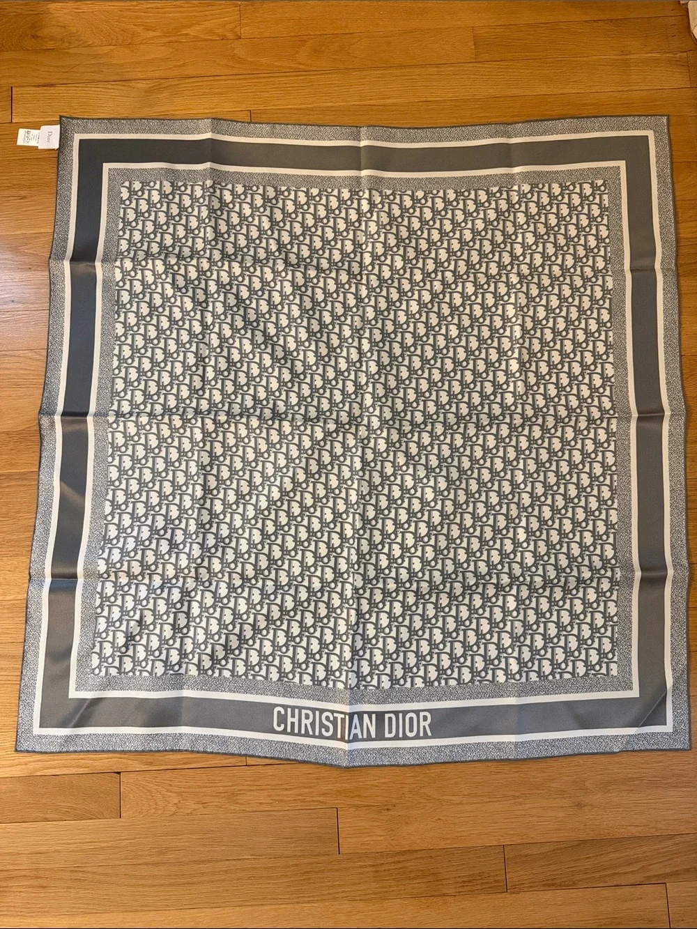 Dior Oblique Diortwin 90 Square Scarf